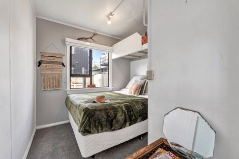 Photo of property in 52 Fifth Avenue, Urenui, 4377