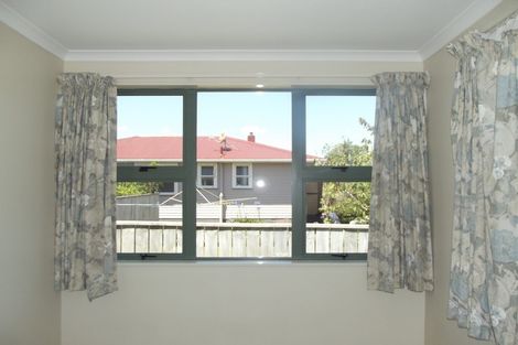Photo of property in 2 Park Avenue, Titahi Bay, Porirua, 5022