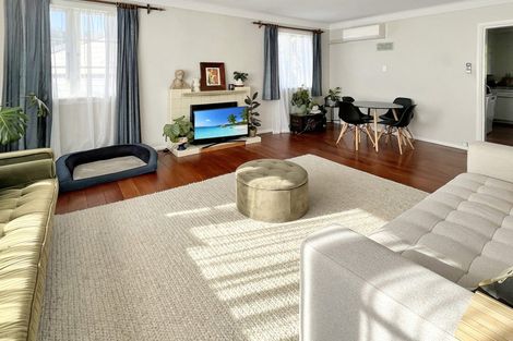 Photo of property in 15 Kawiu Road, Levin, 5510