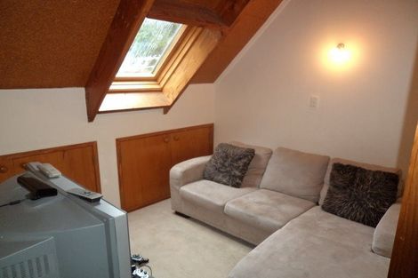 Photo of property in 130 Cliff View Drive, Green Bay, Auckland, 0604