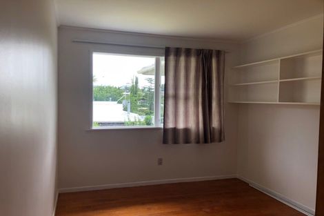 Photo of property in 9 Hatherlow Street, Glenfield, Auckland, 0629