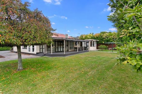 Photo of property in 12 Bowen Street, Cambridge, 3434