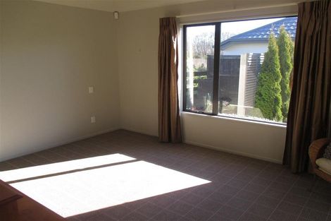 Photo of property in 14 Hideaway Gate, Parklands, Christchurch, 8083
