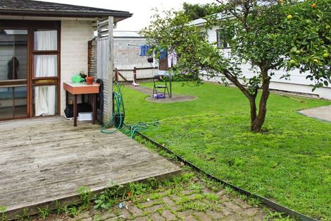 Photo of property in 43 Geraldine Crescent, Cloverlea, Palmerston North, 4412