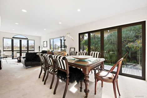 Photo of property in 1/3a Richards Avenue, Forrest Hill, Auckland, 0620