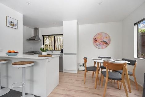 Photo of property in 2/18 Evans Road, Glen Eden, Auckland, 0602