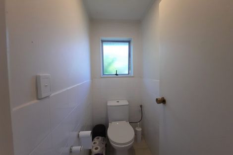 Photo of property in 1/27 Shanaway Rise, Hillcrest, Auckland, 0627