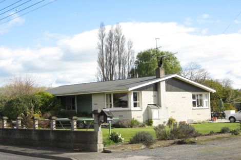 Photo of property in 15 Shanly Street, Waipawa, 4210