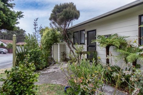 Photo of property in 151 Mark Avenue, Grenada Village, Wellington, 6037