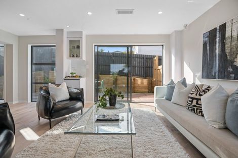 Photo of property in 4f Meadowvale Avenue, Forrest Hill, Auckland, 0620
