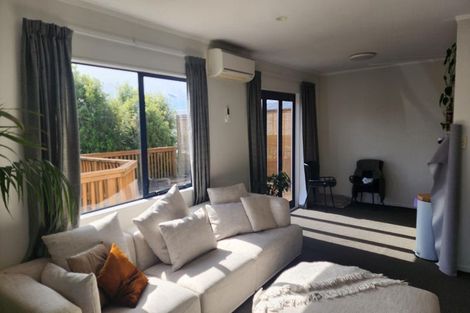 Photo of property in 2a Seymour Road, Sunnyvale, Auckland, 0612