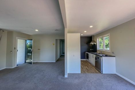 Photo of property in 39 Fairclough Road, Beach Haven, Auckland, 0626