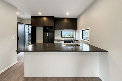 Photo of property in 10 Whati Lane, Henderson, Auckland, 0612