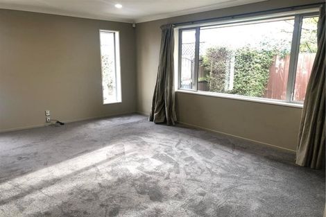 Photo of property in 692 Avonside Drive, Avonside, Christchurch, 8061