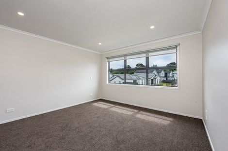 Photo of property in 52 Pateke Drive, Kenepuru, Porirua, 5022