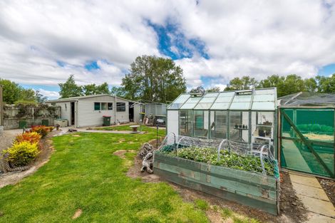 Photo of property in 92 Timaru Road, Waimate, 7924