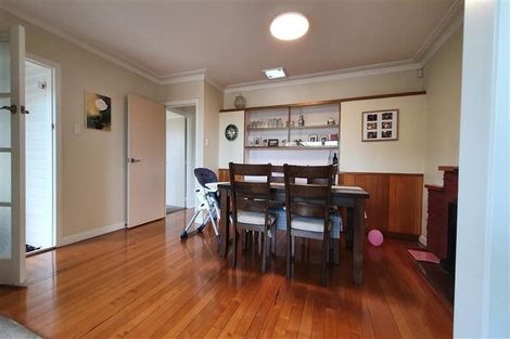 Photo of property in 82 Colwill Road, Massey, Auckland, 0614