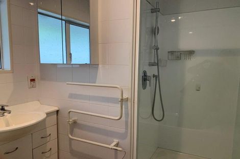 Photo of property in 11 Memorial Avenue, Ilam, Christchurch, 8053