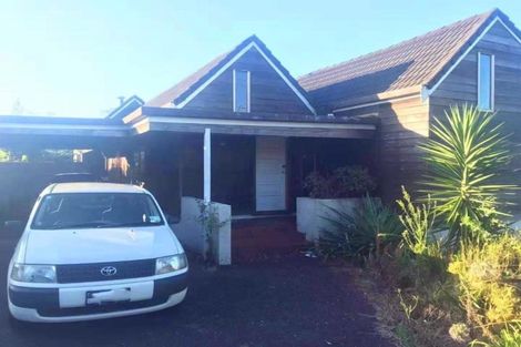 Photo of property in 118 Pupuke Road, Hillcrest, Auckland, 0627