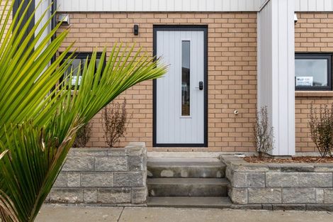Photo of property in 8/327 Glengarry Road, Glen Eden, Auckland, 0602