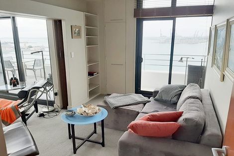 Photo of property in 45 Stanley Point Road, Stanley Point, Auckland, 0624