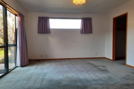 Photo of property in 3 Broadfell Avenue, Avonhead, Christchurch, 8042