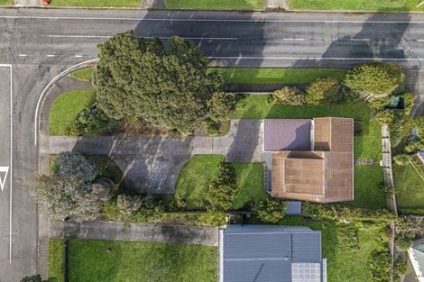 Photo of property in 1 Goldie Place, Waikanae Beach, Waikanae, 5036