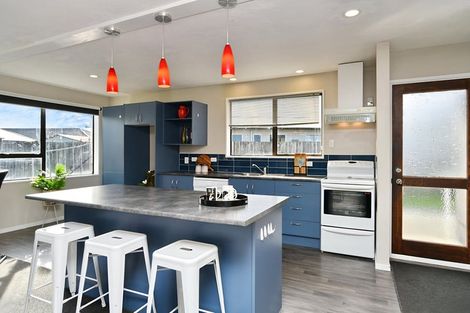 Photo of property in 31 Tyrone Street, Belfast, Christchurch, 8051