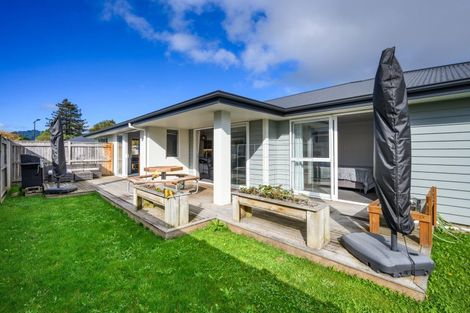 Photo of property in 6 Monarch Drive, Ashhurst, 4810