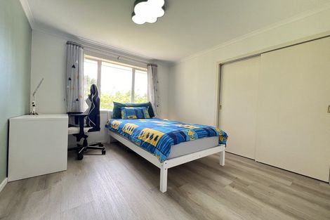 Photo of property in 38 Matija Place, Red Beach, 0932