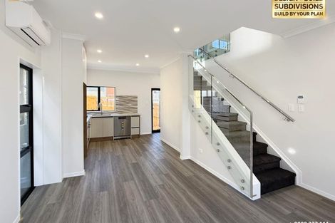 Photo of property in 260 Don Buck Road, Massey, Auckland, 0614