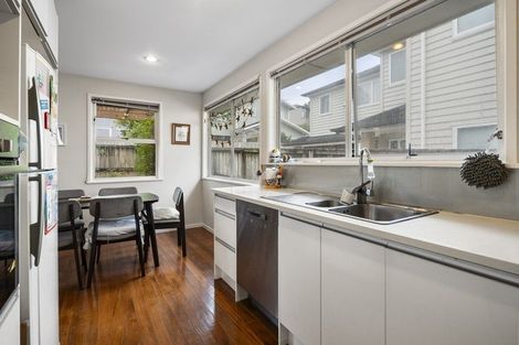 Photo of property in 27 Normanton Street, Glenfield, Auckland, 0629