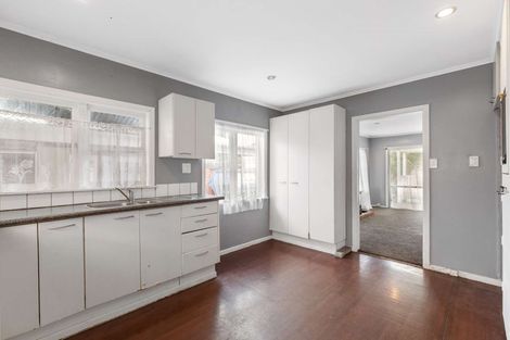 Photo of property in 11a Hill Crescent, Papakura, 2110