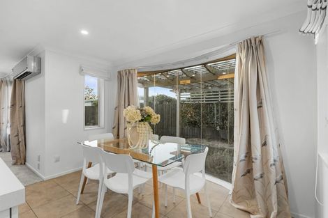 Photo of property in 17 Cunneen Place, Aidanfield, Christchurch, 8025