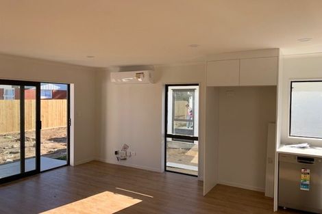 Photo of property in 35u3 Heath Street, Saint Andrews, Hamilton, 3200