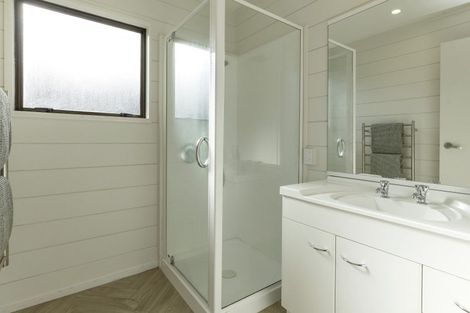 Photo of property in 12 Golders Place, Richmond Heights, Taupo, 3330