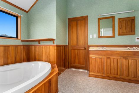 Photo of property in 9 Moore Road, Thornton, Whakatane, 3194