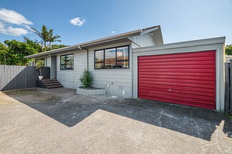 Photo of property in 39 Solar Road, Glen Eden, Auckland, 0602