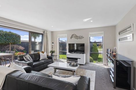 Photo of property in 39 Burford Way, Rolleston, 7615