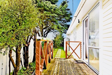 Photo of property in 13 Eddowes Street, Manurewa, Auckland, 2102