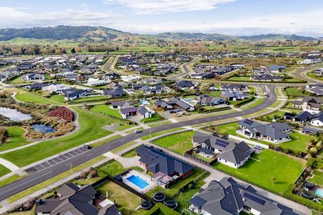 Photo of property in 15 Moemoea Place, Cambridge, 3434