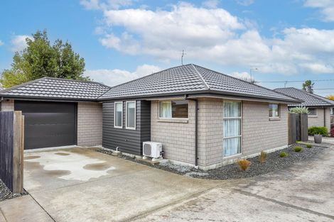 Photo of property in 33b Wilsons Road South, Saint Martins, Christchurch, 8022