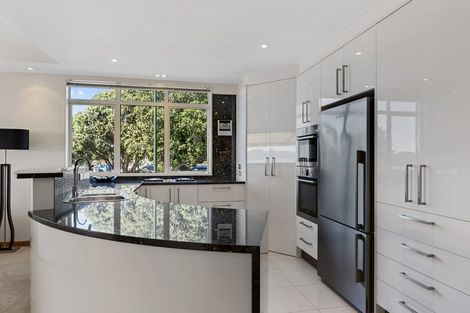 Photo of property in The Sands Apartments, 18/47 The Strand, Takapuna, Auckland, 0622