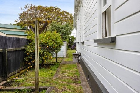 Photo of property in 58 Collins Street, Hawera, 4610