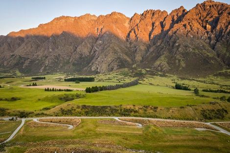 Photo of property in 6 Nathanael Place, Drift Bay, Queenstown, 9371