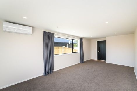 Photo of property in 2/68a Hedges Street, Sanson, 4817
