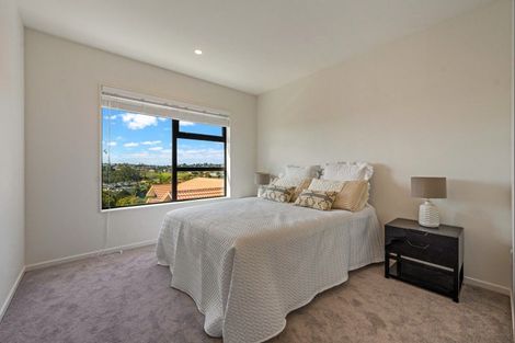Photo of property in 10a Egret Court, Unsworth Heights, 0632