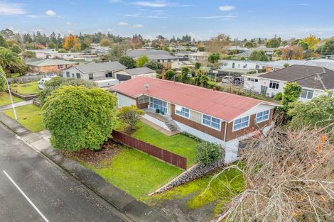 Photo of property in 1 Clyde Street, Utuhina, Rotorua, 3015