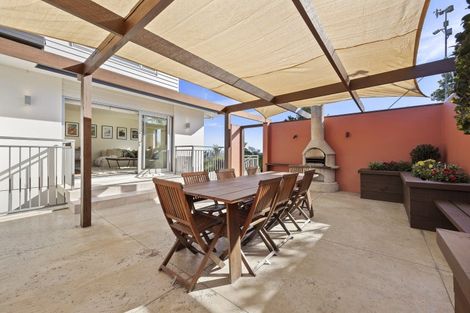 Photo of property in 55 Pinetone Road, Kumeu, 0892