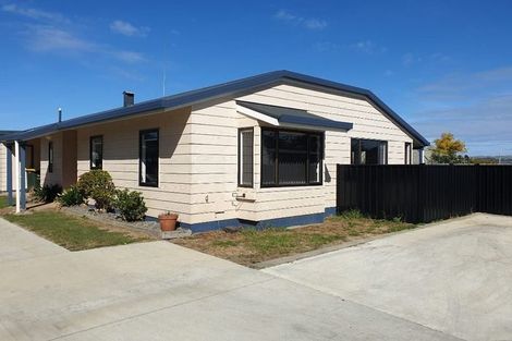 Photo of property in 94 Sandspit Road, Waiuku, 2123